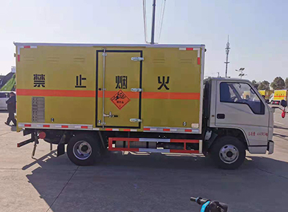 界首爆破器材运输车技术升级与安全合规新趋势