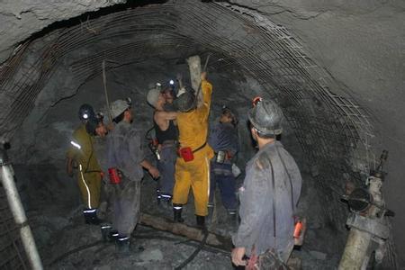 界首工程爆破中的危险因素分析以及应对工程爆破危险的措施